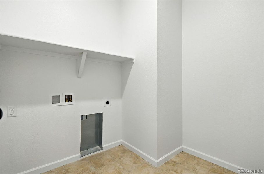 17075 W 92nd Loop ~ Ready Now