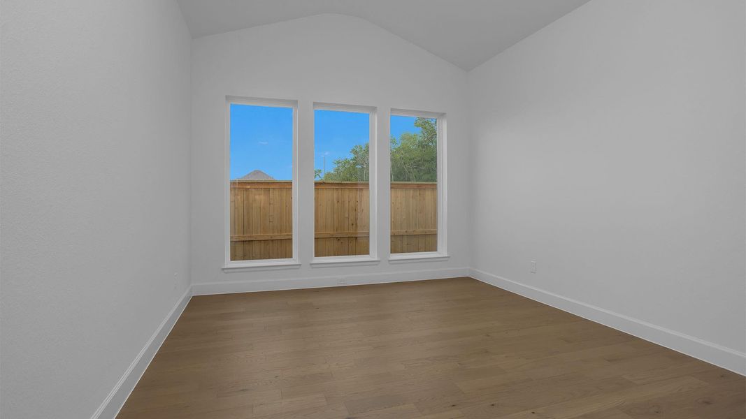 Spacious, unfurnished interior of a new home in Fulshear Lakes 80', Fulshear (Image 17).