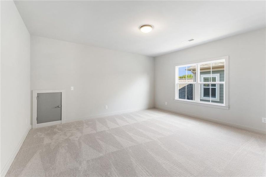 Spacious, unfurnished interior of a new home in Trove, Watkinsville (Image 17).
