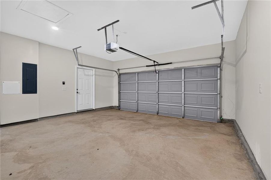 Spacious, unfurnished interior of a new home in , Jonesboro (Image 16).