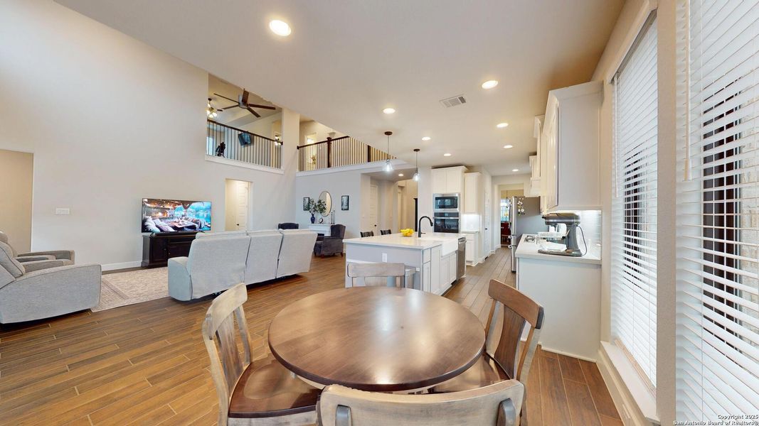 Furnished interior view inside a new home in Weston Oaks 55', San Antonio (Image 50).