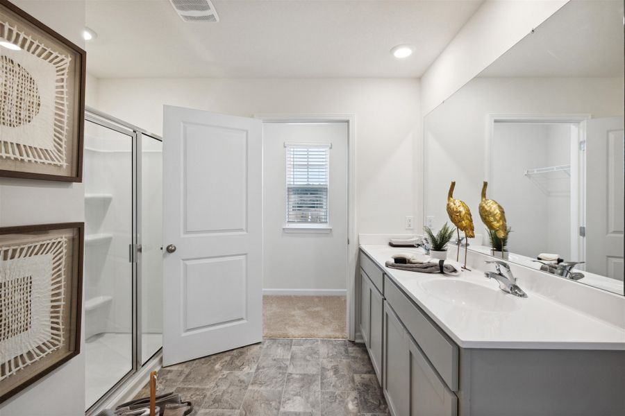 Representative furnished interior of a home built from the Hayden by D.R. Horton in Hillcrest Landing, McDonald (Image 15).
