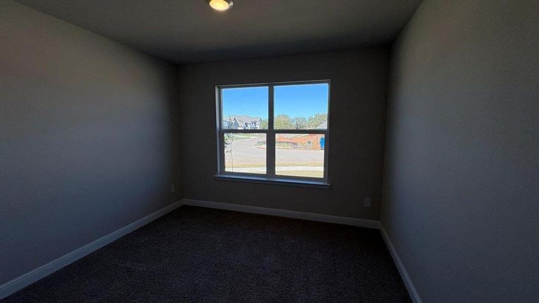 Spacious, unfurnished interior of a new home in Sandstone Estates, Granbury (Image 20).
