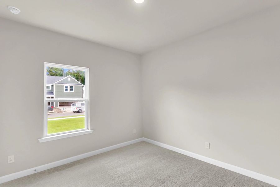 Spacious, unfurnished interior of a new home in Watson Hill, Summerville (Image 14).