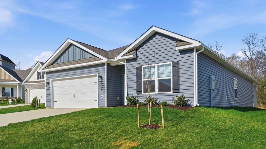 Front exterior of a new home in Saint Andrews Garth, Kingsport, TN, highlighting curb appeal (Image 16).