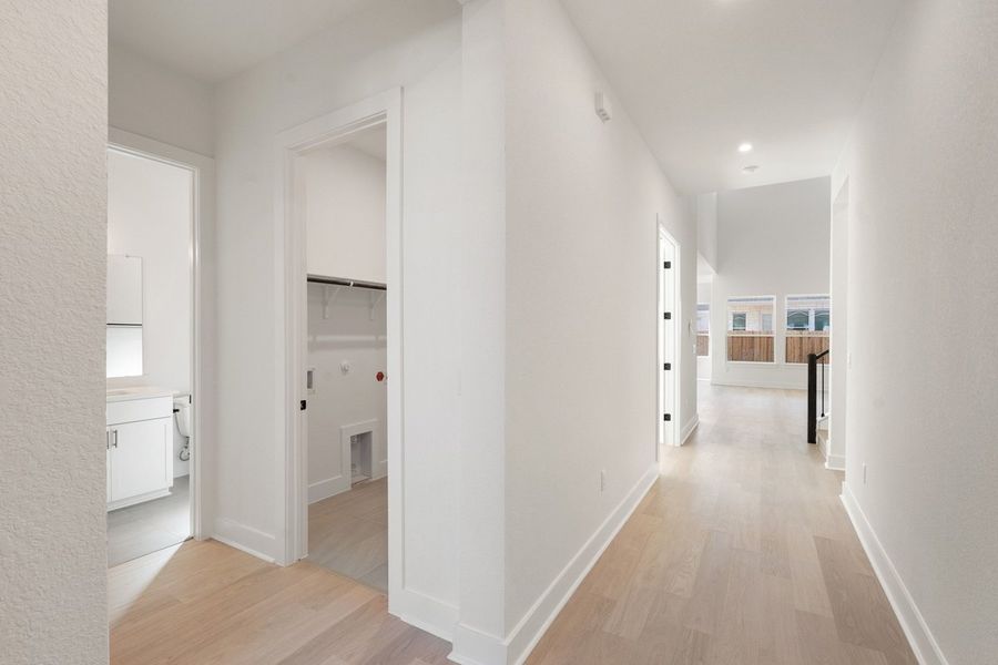 Spacious, unfurnished interior of a new home in Persimmon, Buda (Image 42). Spacious, unfurnished interior of a new home in Persimmon, Buda (Image 42).