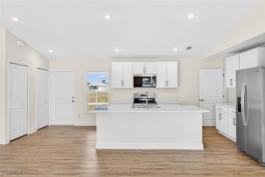 Furnished interior view inside a new home in Cape Coral, Cape Coral (Image 12).