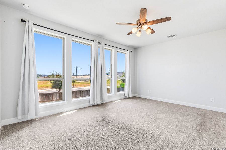 Spacious, unfurnished interior of a new home in Ladera, San Antonio (Image 21). Spacious, unfurnished interior of a new home in Ladera, San Antonio (Image 21).
