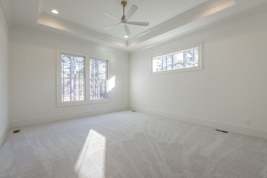 Spacious, unfurnished interior of a new home in River Gorge Ranch, Guild (Image 77).