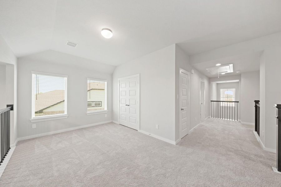 Spacious, unfurnished interior of a new home in Briarwood Crossing, Rosenberg (Image 18). Spacious, unfurnished interior of a new home in Briarwood Crossing, Rosenberg (Image 18).