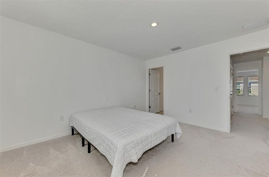 Image 38 of a home in .