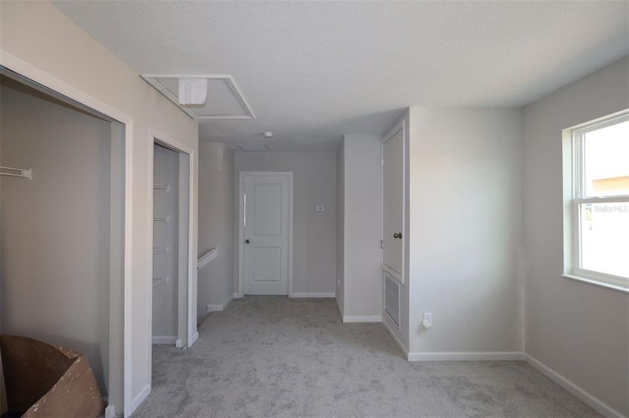Spacious, unfurnished interior of a new home in Tyson Ranch, Orlando (Image 10).