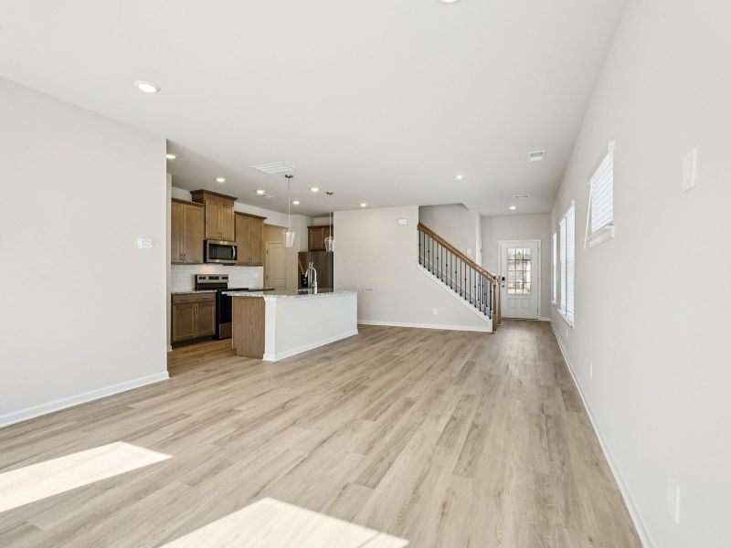 Spacious, unfurnished interior of a new home in Manning Mill, Adairsville (Image 14).