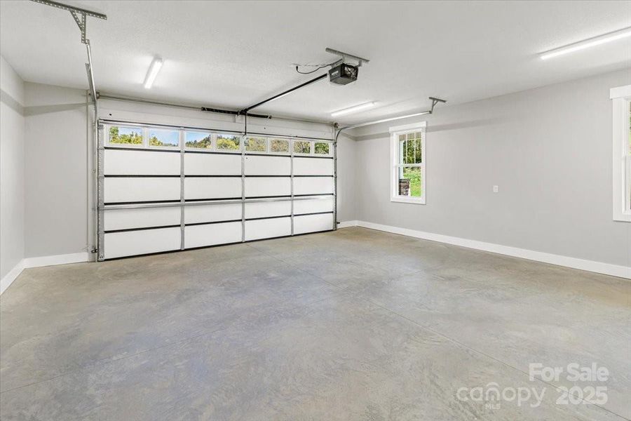 Spacious, unfurnished interior of a new home in , Marshall (Image 16).