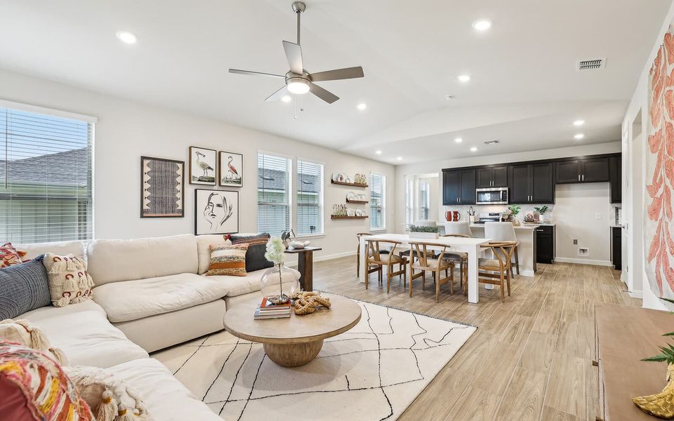 Representative furnished interior of a home built from the Reed by Brookfield Residential in Traditional at Kissing Tree, San Marcos (Image 11). Representative furnished interior of a home built from the Reed by Brookfield Residential in Traditional at Kissing Tree, San Marcos (Image 11).