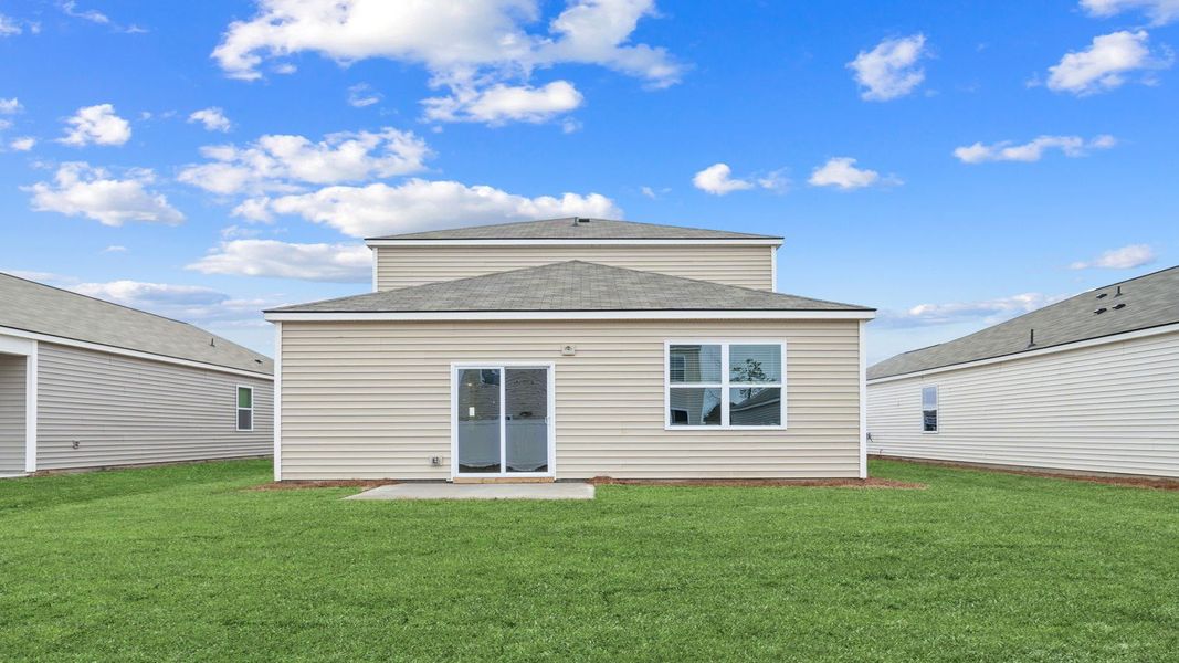 Exterior details and patio area of a home in Rice Hope, Port Wentworth (Image 4).