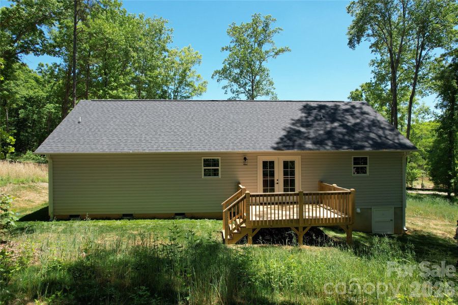 Exterior details and patio area of a home in , Lexington (Image 27).