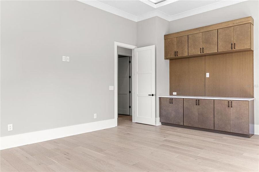 Spacious, unfurnished interior of a new home in , St. Petersburg (Image 19).