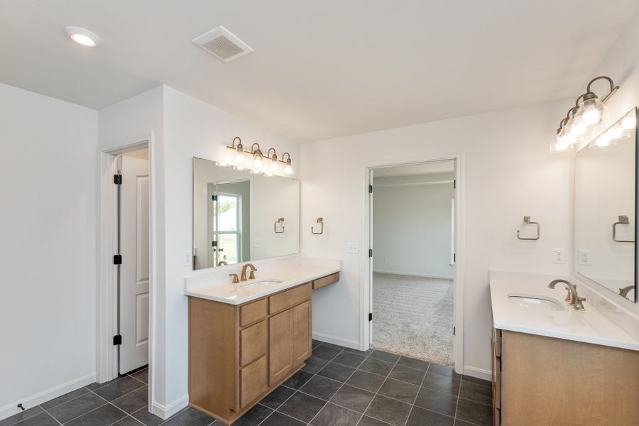 Representative furnished interior of a home built from the Grayson by Fischer Homes in Governor’s Preserve, Canton (Image 12).