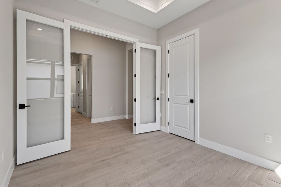 Spacious, unfurnished interior of a new home in Greyhawk Landing, Lake Worth (Image 22).