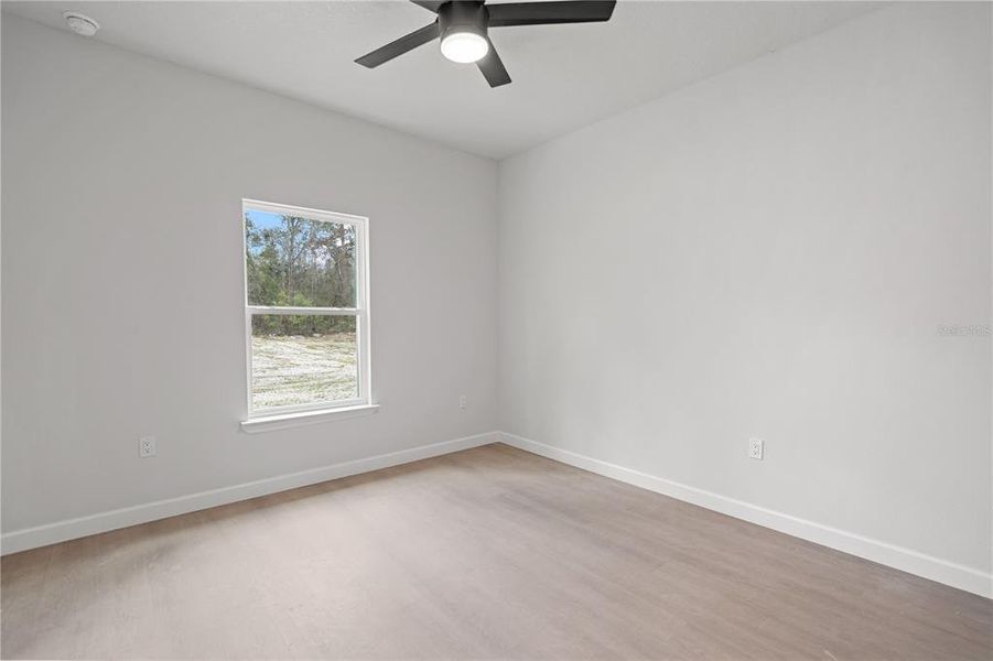 Spacious, unfurnished interior of a new home in , Chiefland (Image 24).
