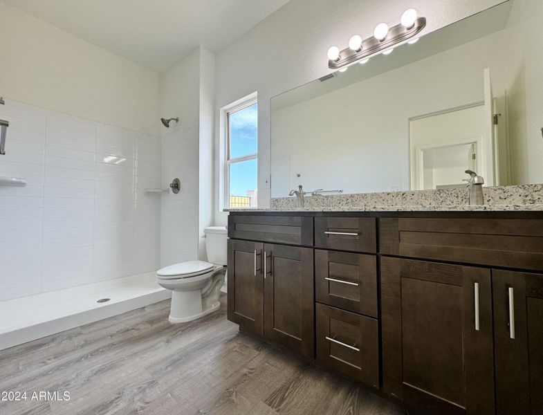 DBL Vanity Master Bath