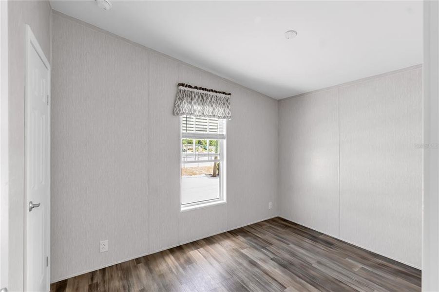 Spacious, unfurnished interior of a new home in , Bradenton (Image 22).