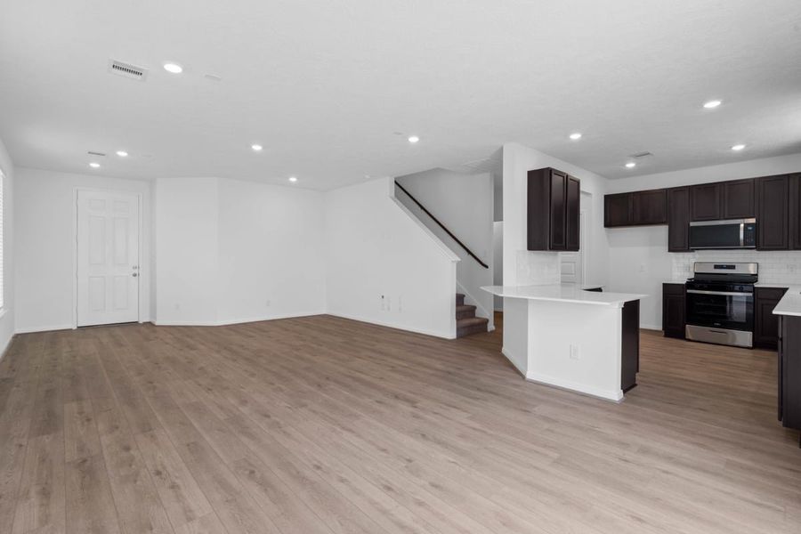 Spacious, unfurnished interior of a new home in Grace Landing, Willis (Image 14).