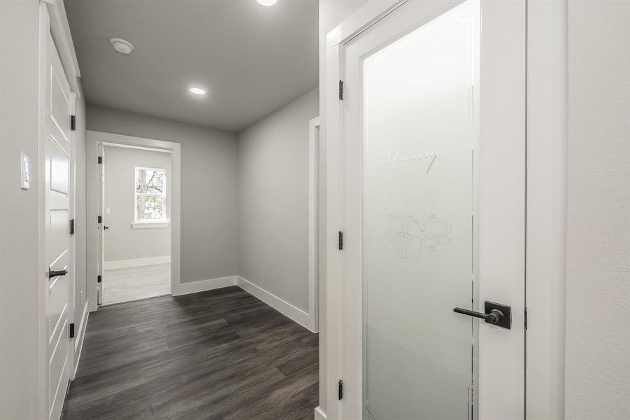 Spacious, unfurnished interior of a new home in , Alvarado (Image 20).
