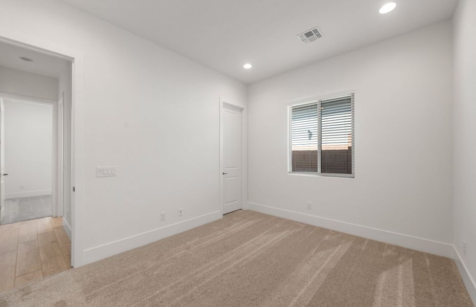 Spacious, unfurnished interior of a new home in Upper Canyon, Phoenix (Image 18).