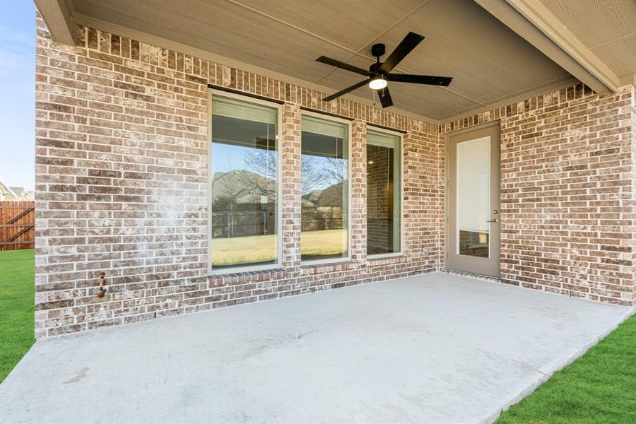 Exterior details and patio area of a home in Sunrise at Garden Valley, Waxahachie (Image 4).