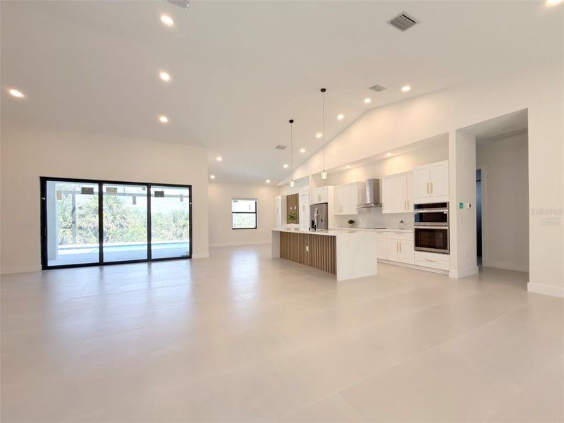Spacious, unfurnished interior of a new home in , Port Charlotte (Image 32).