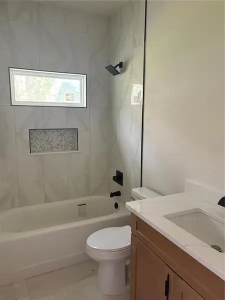 Furnished interior view inside a new home in , Gainesville (Image 6).