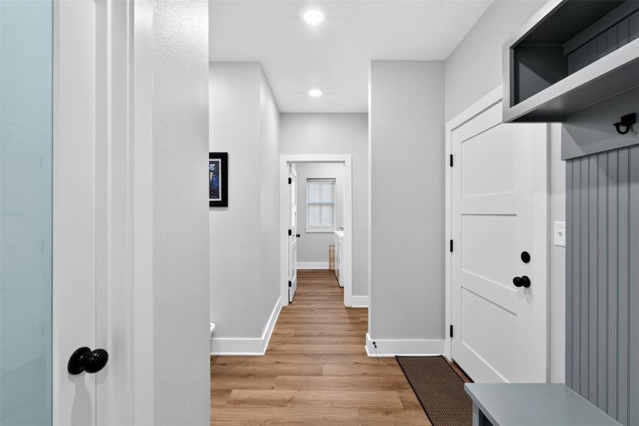 Spacious, unfurnished interior of a new home in , Kilgore (Image 22).