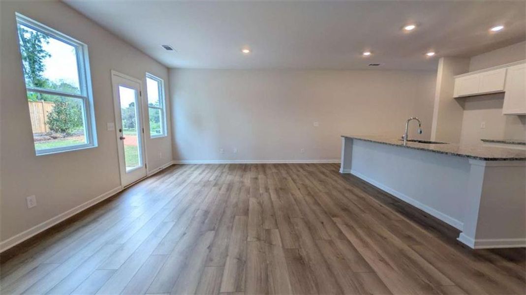 Spacious, unfurnished interior of a new home in Owen Preserve, Canton (Image 17).