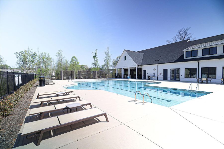 Community amenities in , Denver (Image 30).