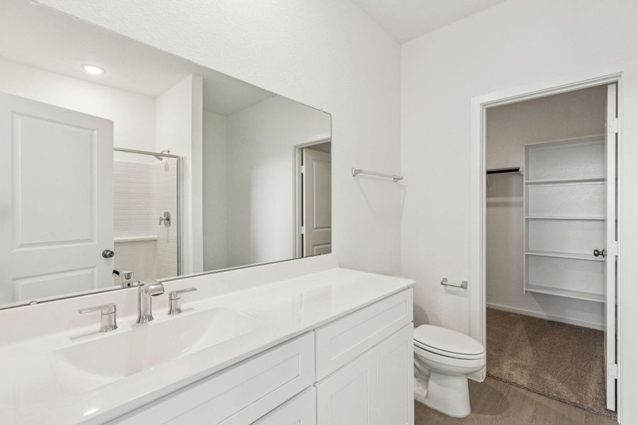Furnished interior view inside a new home in River Ranch, Dayton (Image 5).