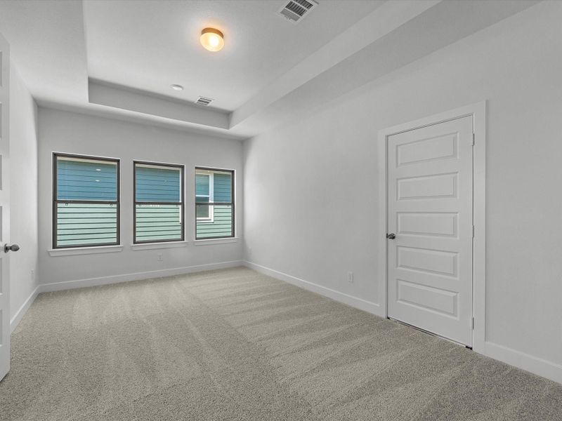 Spacious, unfurnished interior of a new home in Fulshear Lakes, Fulshear (Image 14).