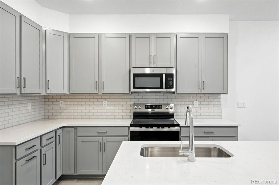 17115 W 91st Lane ~ Ready Now 17115 W 91st Lane ~ Ready Now