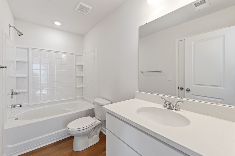 Furnished interior view inside a new home in Evergreen, Spartanburg (Image 8).