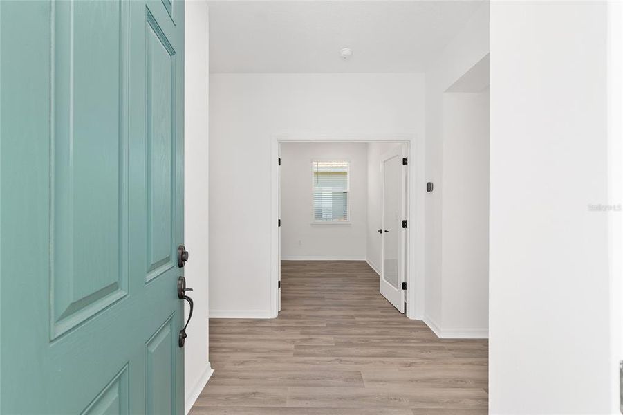 Spacious, unfurnished interior of a new home in , Ocala (Image 39).