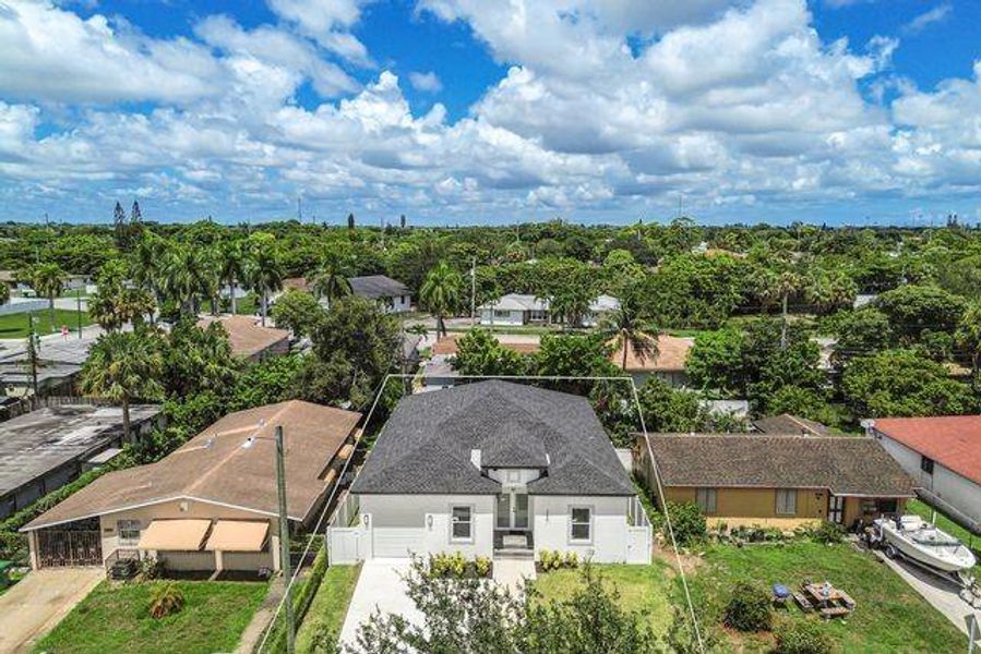 Image 27 of a home in . Image 27 of a home in .