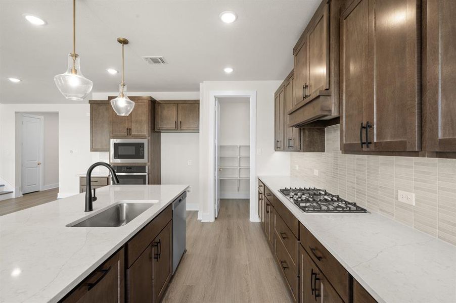 1550 Ginger- Kitchen-3 1550 Ginger- Kitchen-3