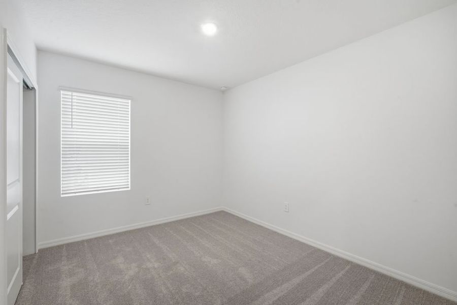 Spacious, unfurnished interior of a new home in Palm Wind, Hudson (Image 9).