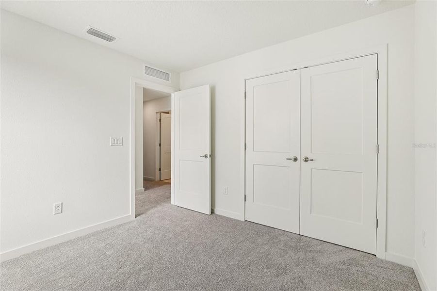 Spacious, unfurnished interior of a new home in Trinity Place, St. Cloud (Image 35).