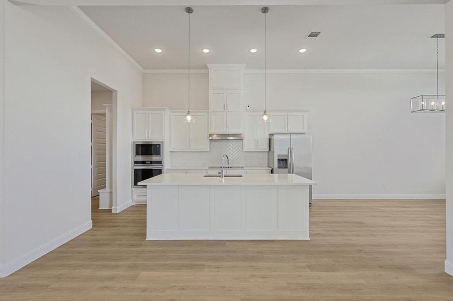 Furnished interior view inside a new home in Oak Creek Ranch, Midlothian (Image 7).