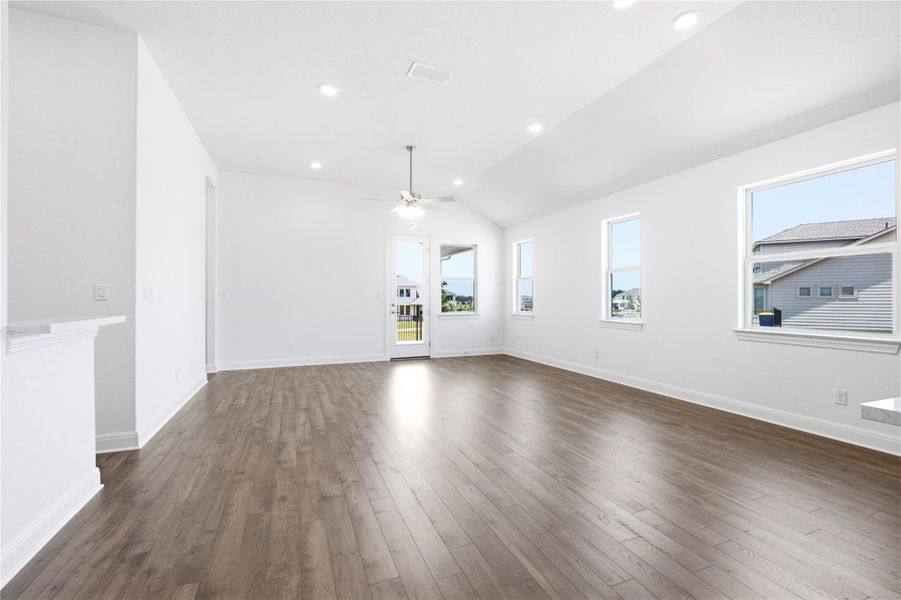 Spacious, unfurnished interior of a new home in Preserve at Lakeside Meadows, Pflugerville (Image 16).