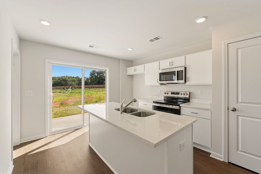 Furnished interior view inside a new home in Evergreen, Spartanburg (Image 3).