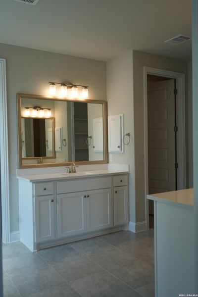 Furnished interior view inside a new home in Buffalo Crossing, Cibolo (Image 7).
