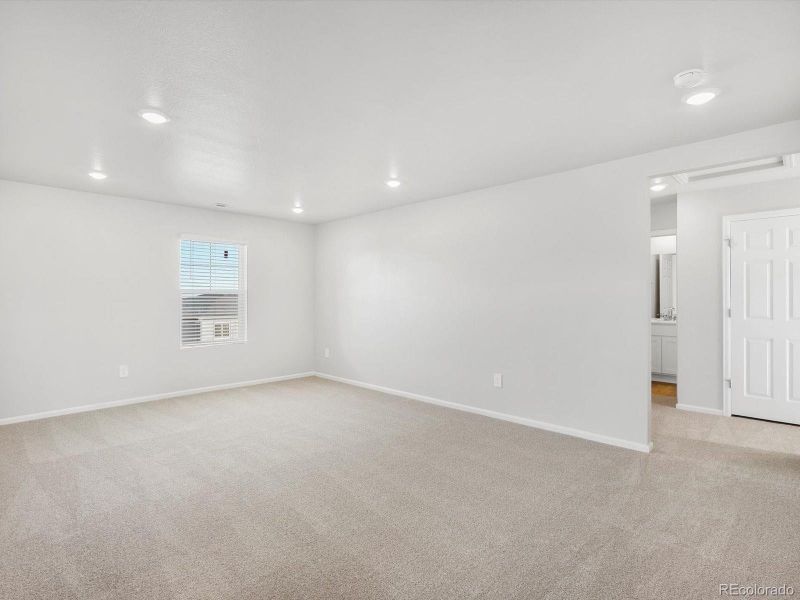 Spacious, unfurnished interior of a new home in Revere at Johnstown, Johnstown (Image 25).